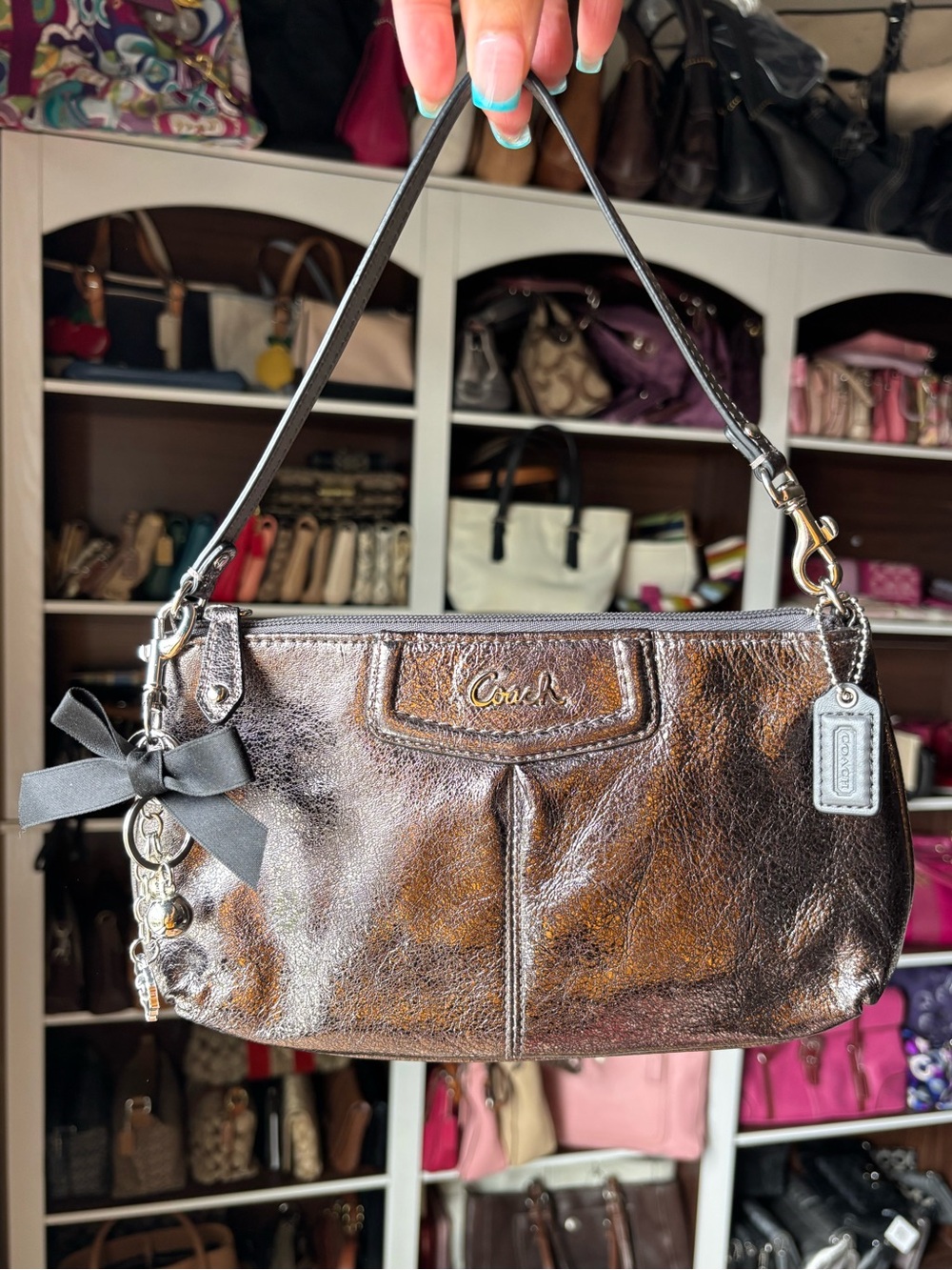 🤍🖤⛓️‍💥COACH Ashley Large Wristlet Mini Bag⛓️‍💥🖤🤍